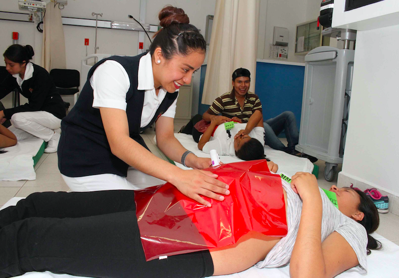 Capacitan a personal para atención médica a mujeres